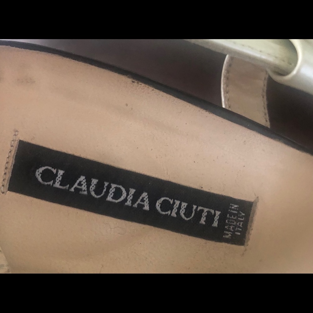 Ladies Sandals - Picture 3 of 11